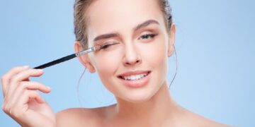 5 Tips Agar Makeup Tetap Tahan Lama di Cuaca Panas